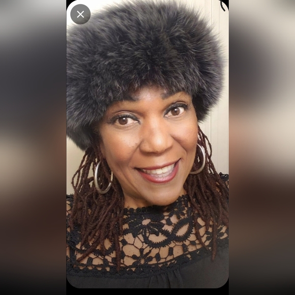 🔥My Live Shows with Beautiful Women's Fashion and Jewelry 💜💜💜 - Picture 3 of 16